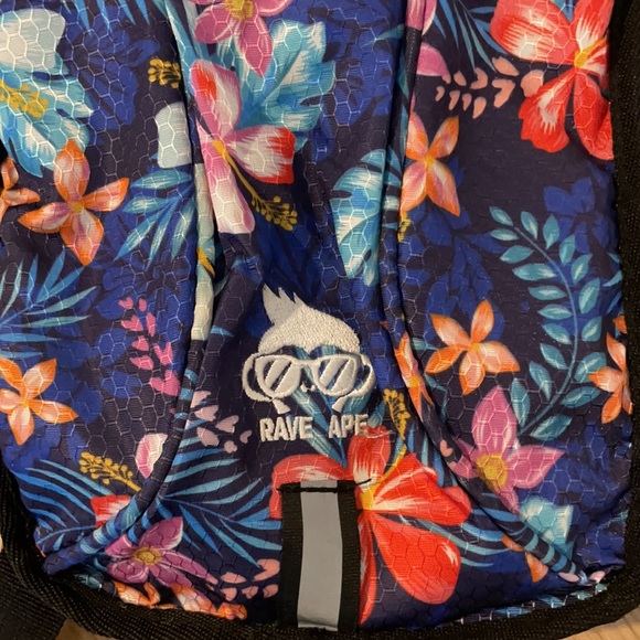 Camelbak Tropical - Picture 2 of 5